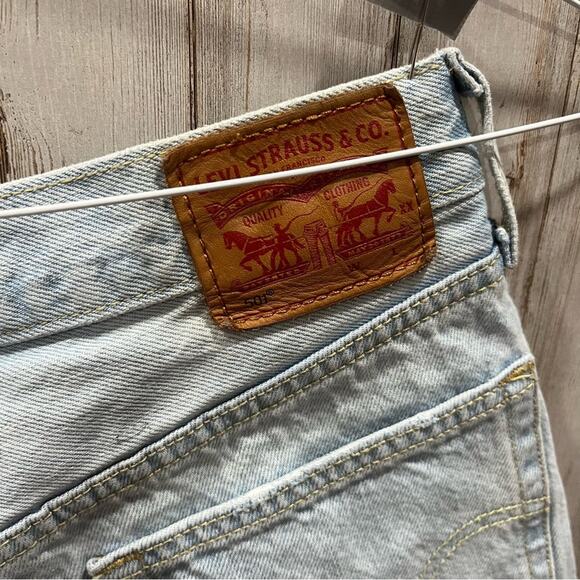 Levi’s 501 Light Wash Cut Off Jean Denim Shorts Button Fly - Picture 4 of 8